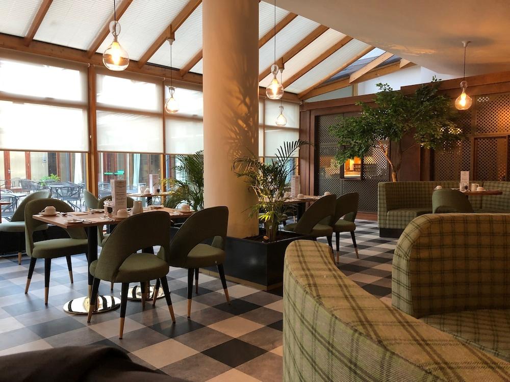 Tullamore Court Hotel Exterior foto